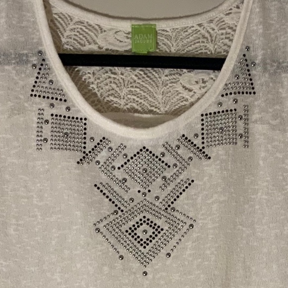 Women’s White Ornate Sleeveless Top - Picture 2 of 3